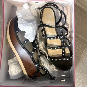 Black Vince Camuto sandal size 8.5